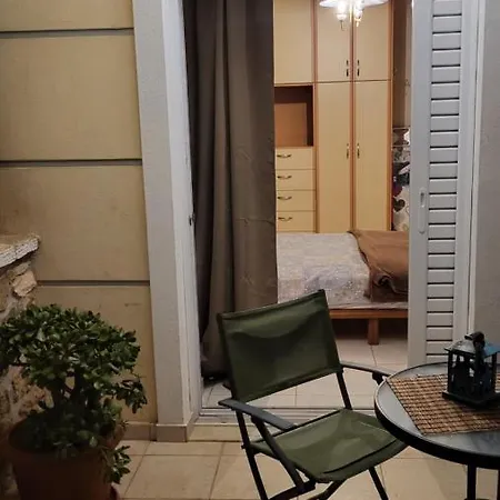 M&M Airport Stop Garden Apartment Spata  Exterior photo