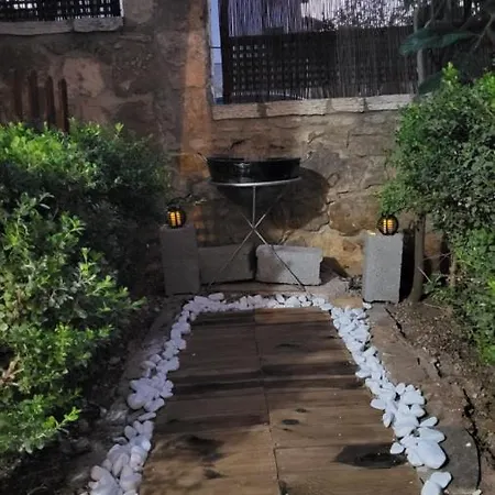 M&M Airport Stop Garden Apartment Spata  Exterior photo