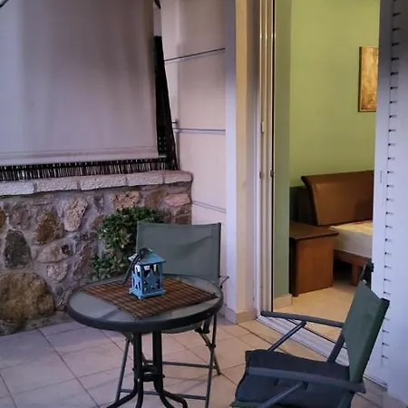 M&M Airport Stop Garden Apartment Spata  Exterior photo
